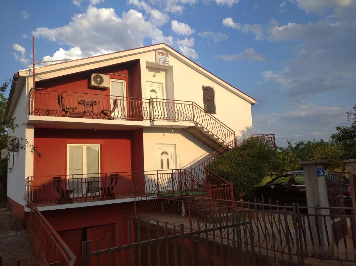 Airport Radinovic Farm stay *