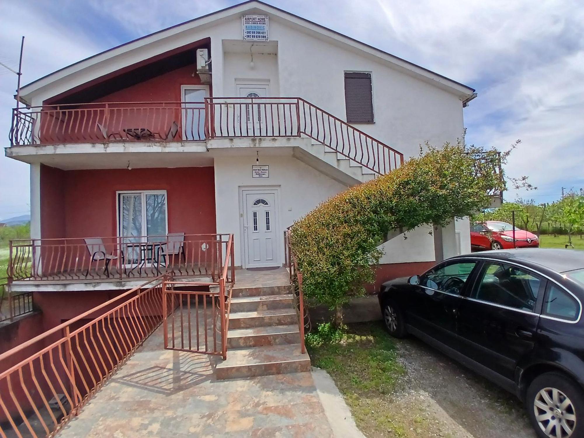 Airport Radinovic Farm stay *